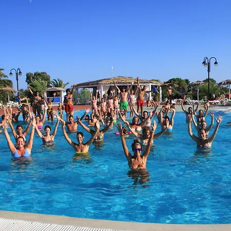 Rey Club مونتي ناي